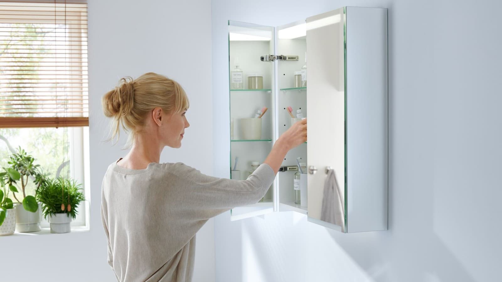 Zrkadlová skrinka Geberit Option ponúka množstvo úložného priestoru (© Geberit) Zrkadlová skrinka Geberit Option ponúka množstvo úložného priestoru (© Geberit)