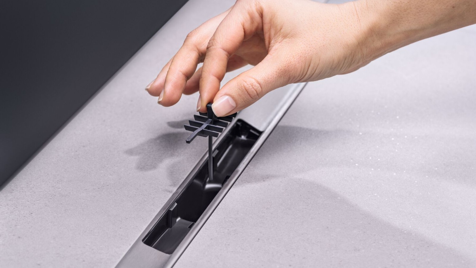 Hrebeňová vložka v sprchovom zľabe Geberit CleanLine50