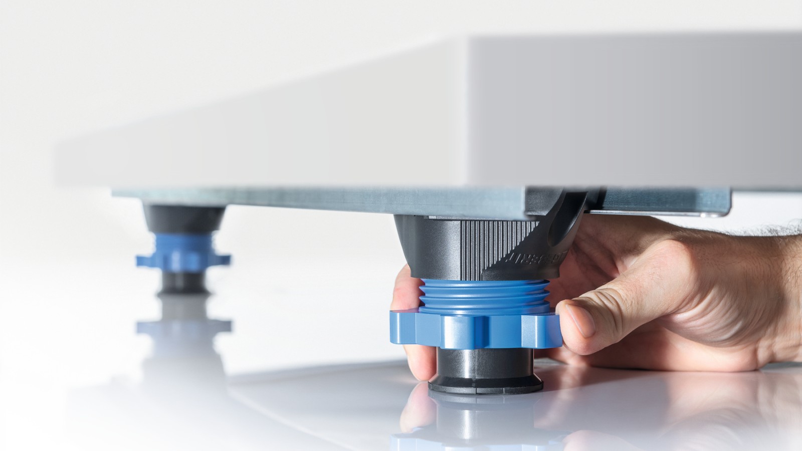 Sprchovacia vanička s inštalačným rámom