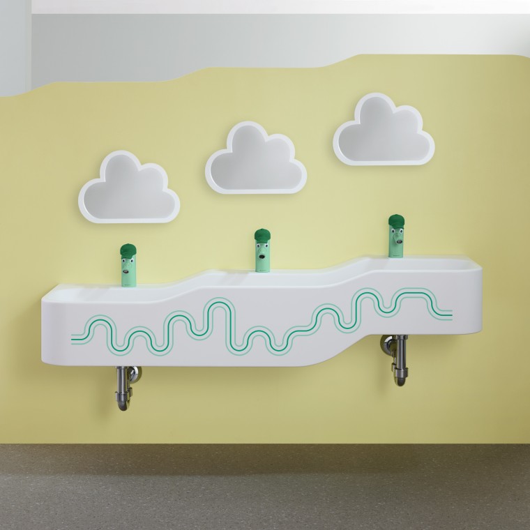 Priestor na hranie a umývanie Geberit Bambini vo farbe lesná zeleň a svetlozelenej farbe Priestor na hranie a umývanie Geberit Bambini vo farbe lesná zeleň a svetlozelenej farbe