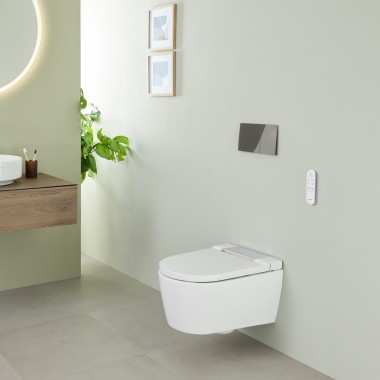 Sprchovacie WC Geberit AquaClean Sela a nábytok VariForm