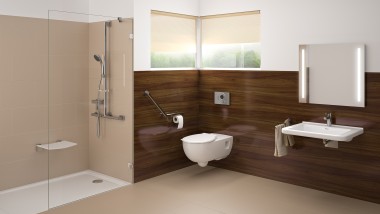 Bezbariérová kúpeľňa s umývadlom, WC a sprchou v úrovni podlahy