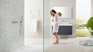 Kúpeľňa so sprchovou vaničkou Geberit Olona