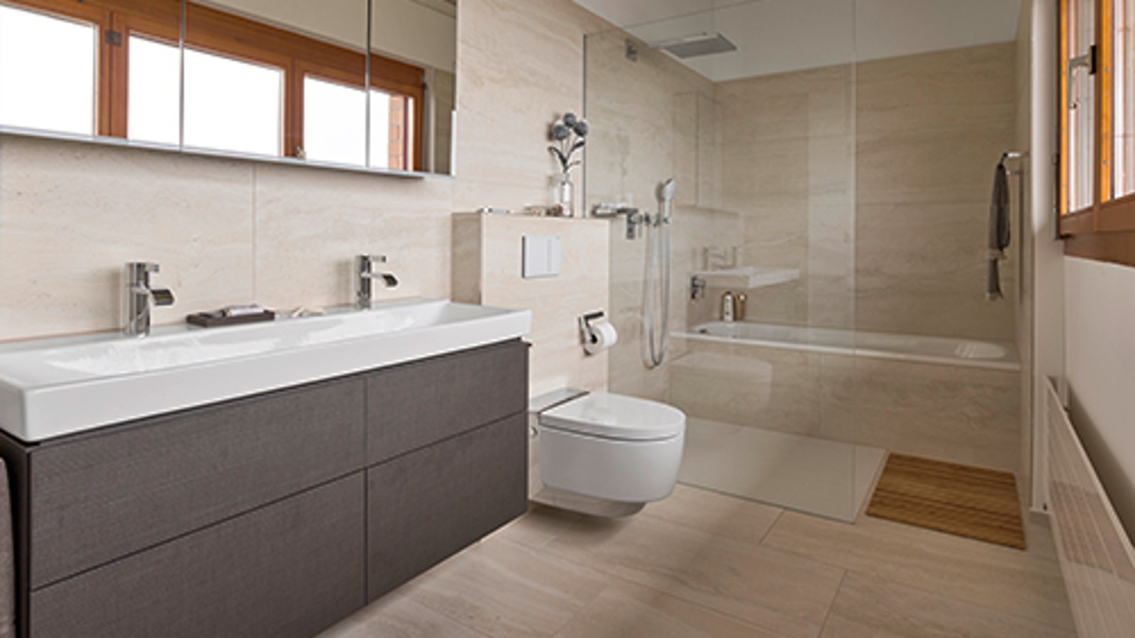 Kúpeľňa so sprchovacím WC Geberit AquaClean po rekonštrukcii