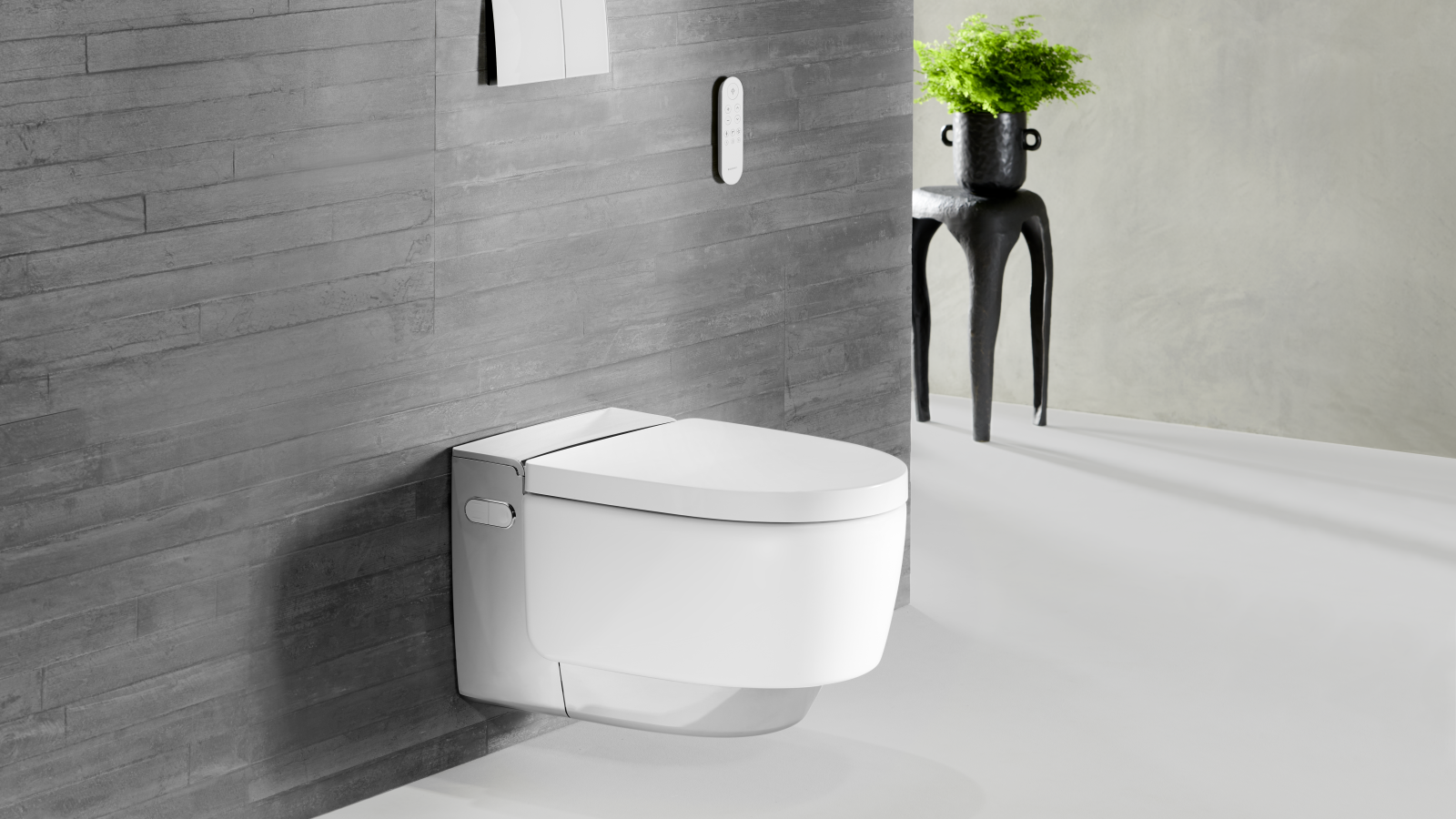 Geberit AquaClean Mera Comfort v chrómovej farbe s diaľkovým ovládaním Sigma70 Geberit AquaClean Mera Comfort v chrómovej farbe s diaľkovým ovládaním Sigma70