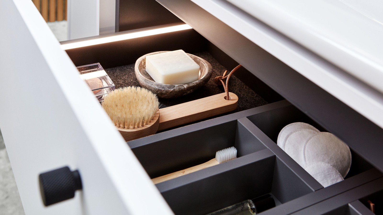 Otvorená umývadlová skrinka Otvorená umývadlová skrinka