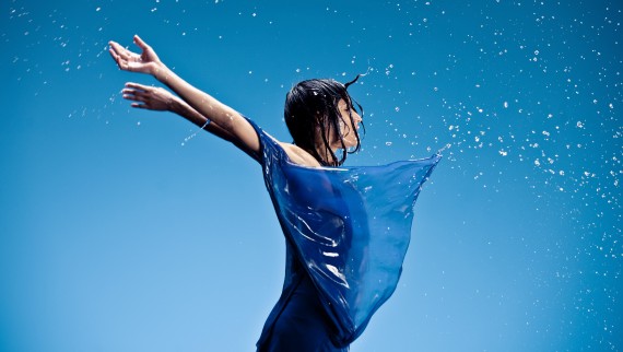 Melanie Winigerová pózuje pre kampaň Geberit AquaClean Melanie Winigerová pózuje pre kampaň Geberit AquaClean