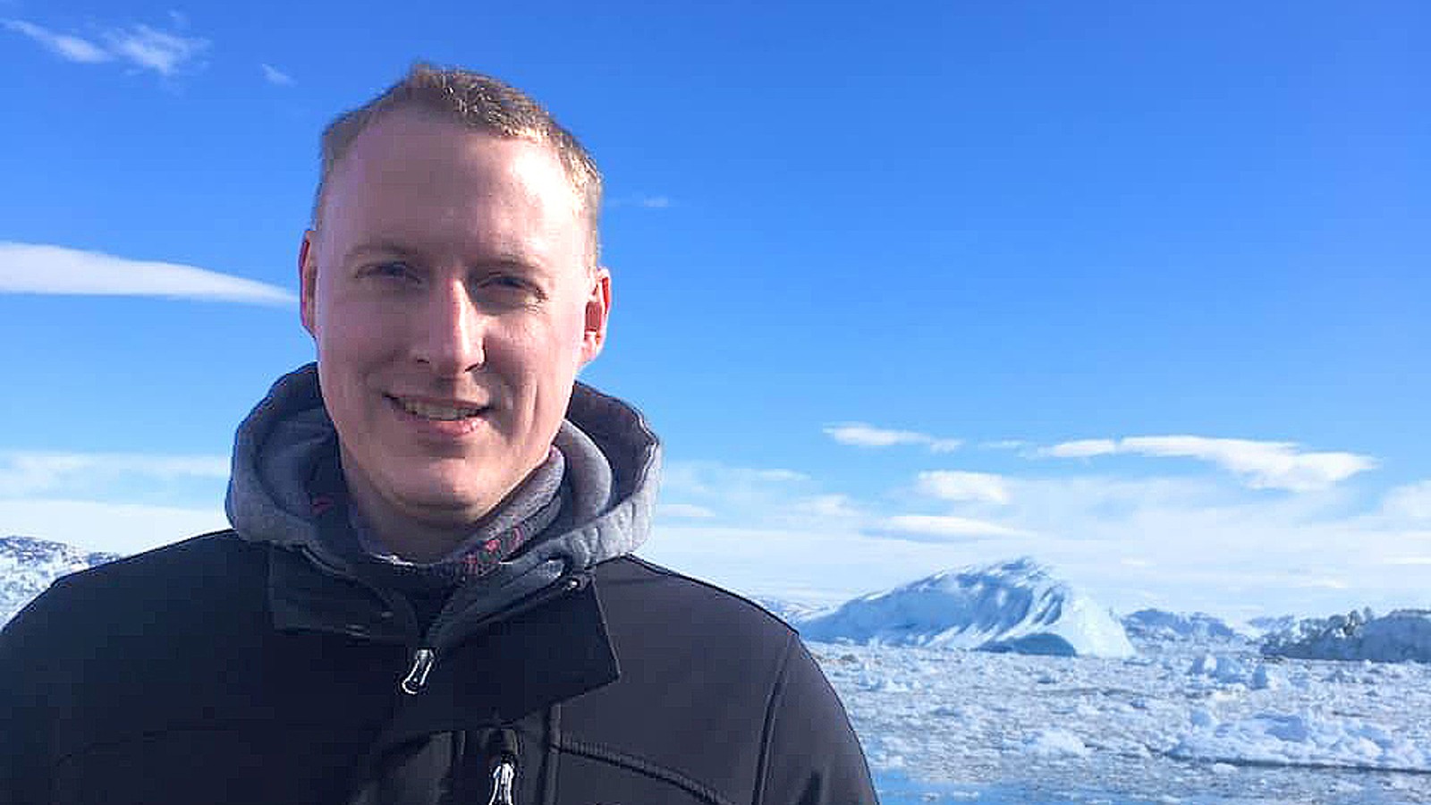 Jesper Hjort Hansen, spolumajiteľ inštalatérskej a elektroinštalačnej spoločnosti VVS og El Firmaet A/S v Ilulissate (© Adam Mørk) Jesper Hjort Hansen, spolumajiteľ inštalatérskej a elektroinštalačnej spoločnosti VVS og El Firmaet A/S v Ilulissate (© Adam Mørk)