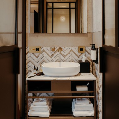 Kúpeľne sú vybavené sprchovacími WC AquaClean Mera. (© Nina Slagmolen) Kúpeľne sú vybavené sprchovacími WC AquaClean Mera. (© Nina Slagmolen)