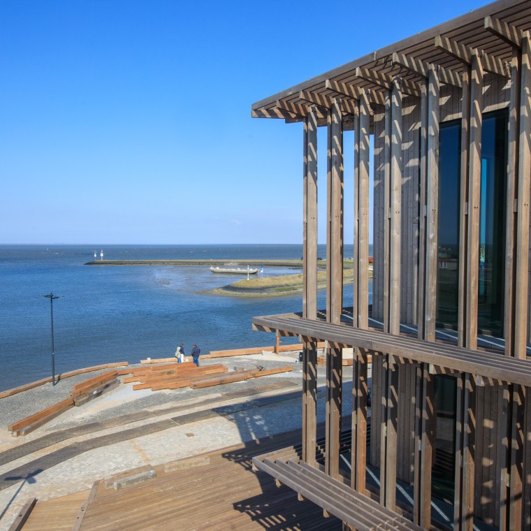 Dánska hviezdna architektka Dorte Mandrup navrhla novú budovu tak, aby odolávala drsným klimatickým podmienkam (© Tjeerd Visser)