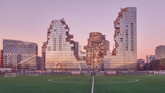 Zvonka hladká, zvnútra drsná skalnatá roklina: "The Valley" v Amsterdame (NL) (© Marcel Steinbach) Zvonka hladká, zvnútra drsná skalnatá roklina: "The Valley" v Amsterdame (NL) (© Marcel Steinbach)