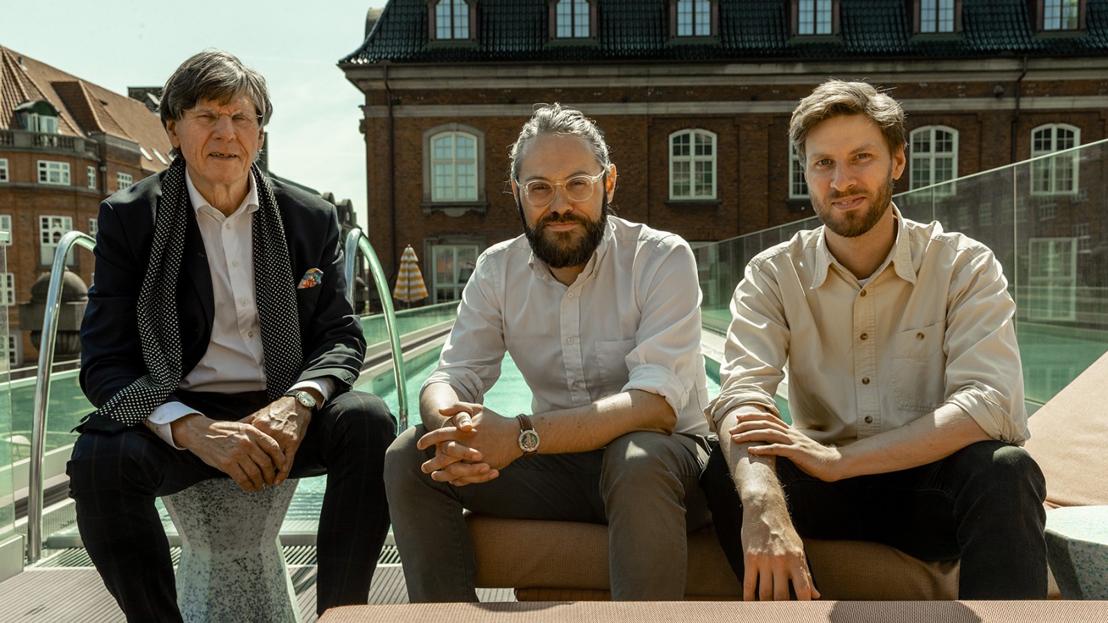 Dánski architekti z BJERG Arkitektur sú na malé kúpeľne zvyknutí. (© Wilfred Gachau)