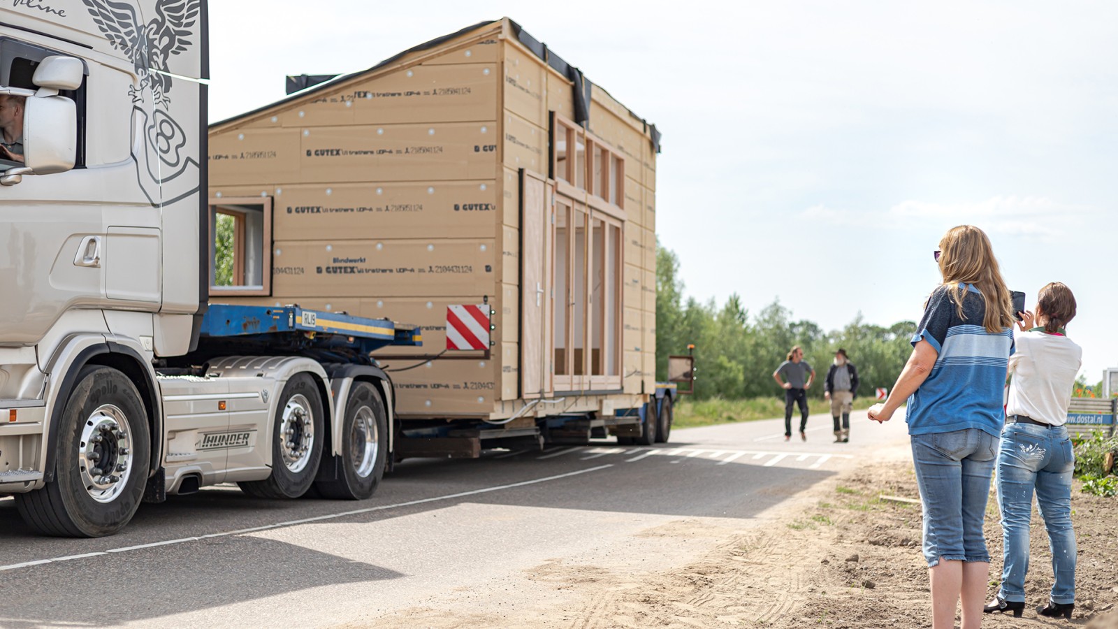 Transport Tiny House (© Chiela van Meerwijk) Transport Tiny House (© Chiela van Meerwijk)
