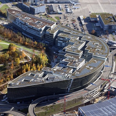 The Circle v Zurichu z vtáčej perspektívy (© Flughafen Zürich AG) The Circle v Zurichu z vtáčej perspektívy (© Flughafen Zürich AG)