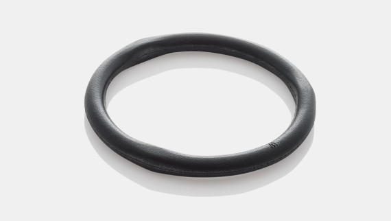 Čierny tesniaci krúžok na všeobecnú inštaláciu s medenými tvarovkami