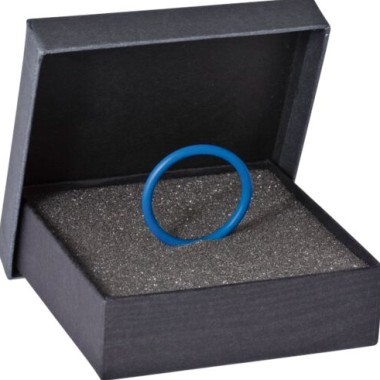 Modrý tesniaci krúžok v krabičke