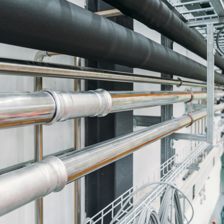 V mnohých priemyselných aplikáciách, ako je stlačený vzduch, inertné plyny a podtlak V mnohých priemyselných aplikáciách, ako je stlačený vzduch, inertné plyny a podtlak