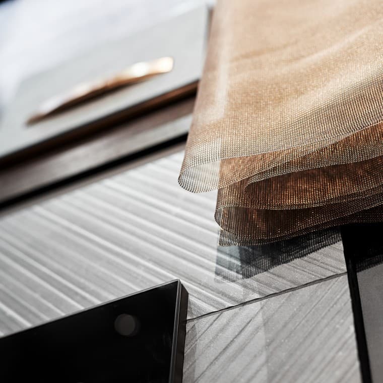 Ovládacie tlačidlo Sigma 50 s prvkami v dizajne červené zlato Ovládacie tlačidlo Sigma 50 s prvkami v dizajne červené zlato