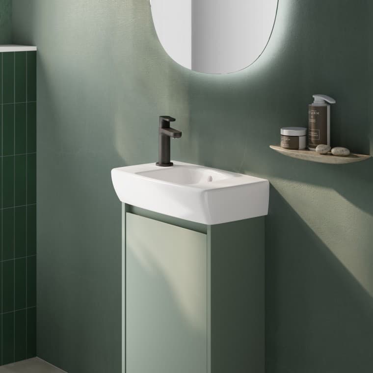 Malé umývadlo s umývadlovou skrinkou Malé umývadlo s umývadlovou skrinkou