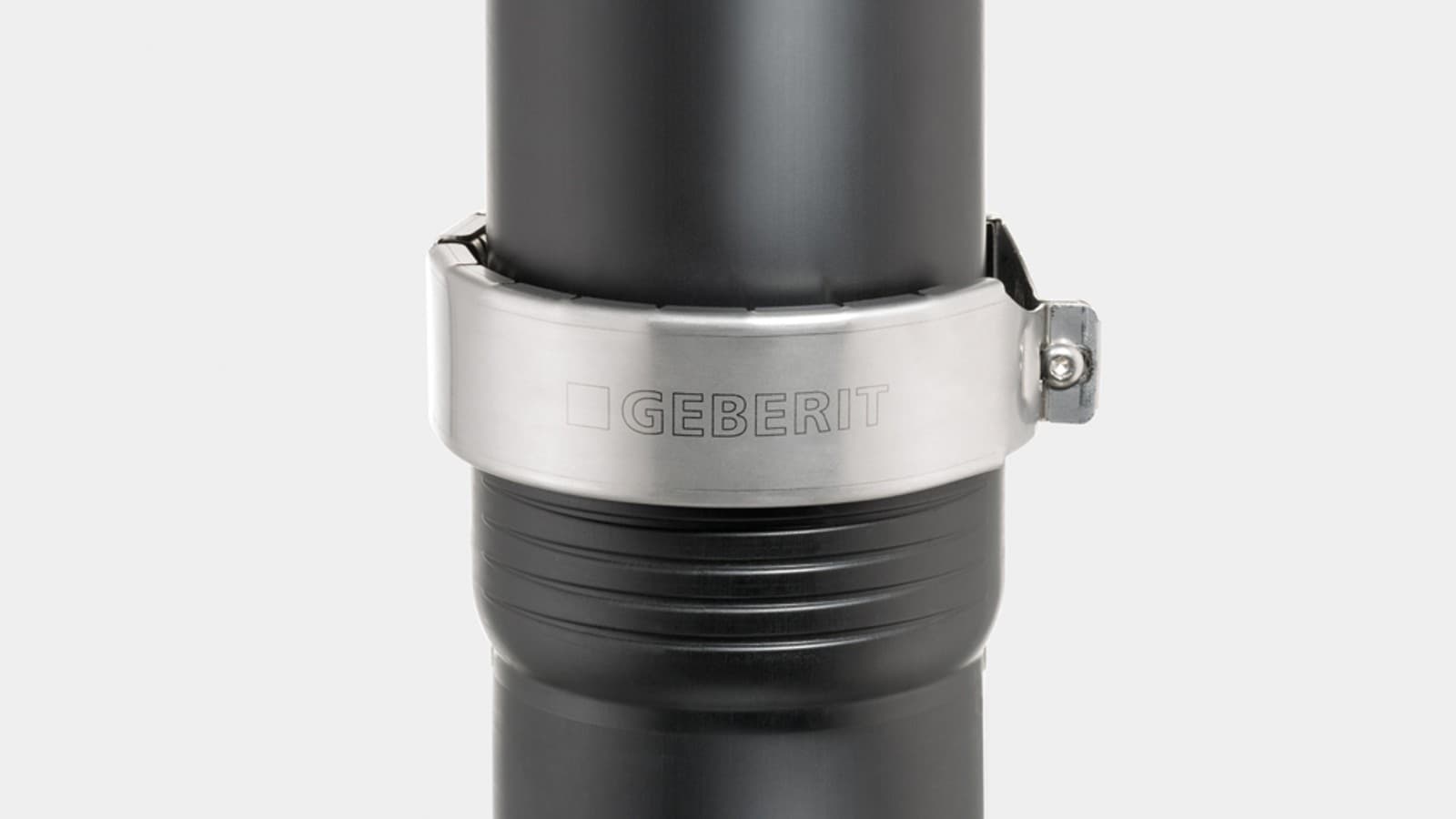 Hrdlový spoj Silent-Pro odolá vnútornému tlaku až do 2 barov s podpornou príchytkou Geberit Hrdlový spoj Silent-Pro odolá vnútornému tlaku až do 2 barov s podpornou príchytkou Geberit
