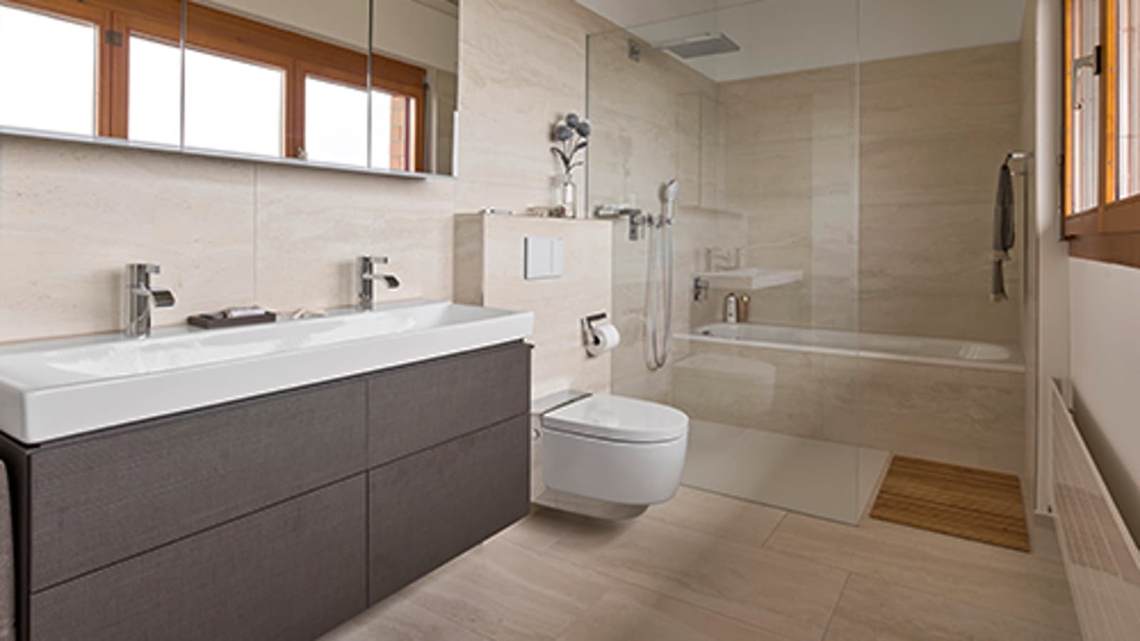 Kúpeľňa so sprchovacím WC Geberit AquaClean po rekonštrukcii Kúpeľňa so sprchovacím WC Geberit AquaClean po rekonštrukcii