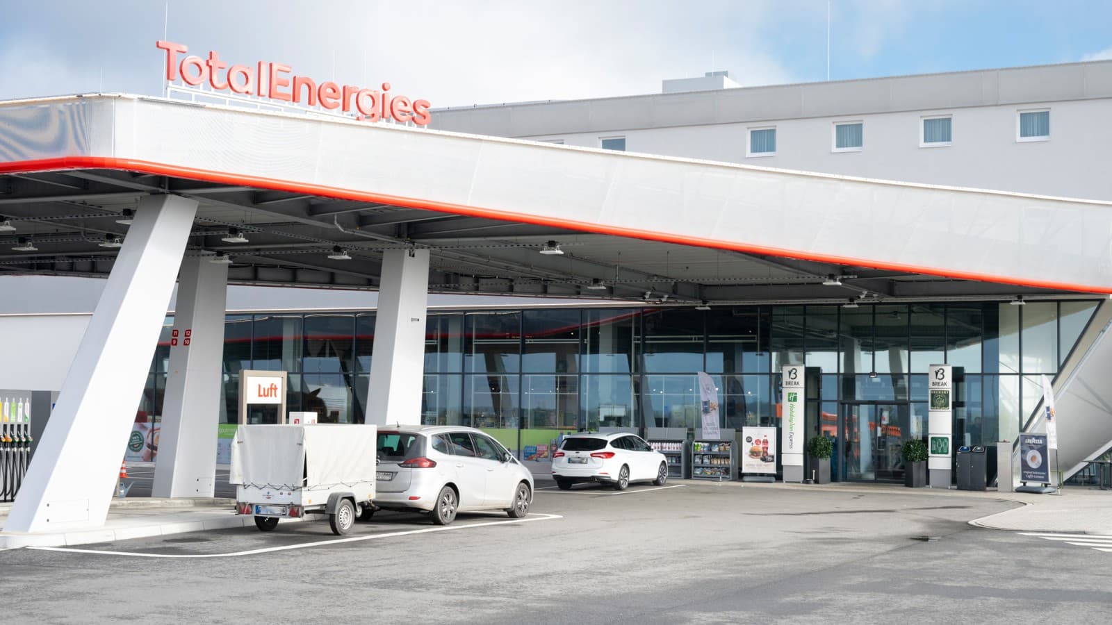 Nové odpočívadlo Evendorf bolo otvorené v roku 2023 a jeho súčasťou sú verejné toalety od spoločnosti 2theloo (© Meike Goebel) Nové odpočívadlo Evendorf bolo otvorené v roku 2023 a jeho súčasťou sú verejné toalety od spoločnosti 2theloo (© Meike Goebel)