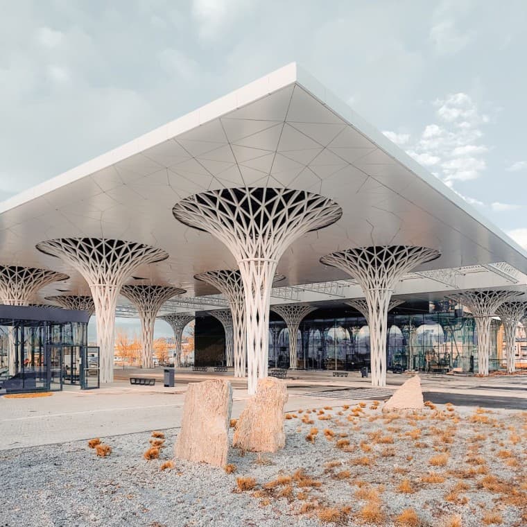 Dažďová voda zo strechy sa používa aj na toalety (© Alek Małchowski) Dažďová voda zo strechy sa používa aj na toalety (© Alek Małchowski)