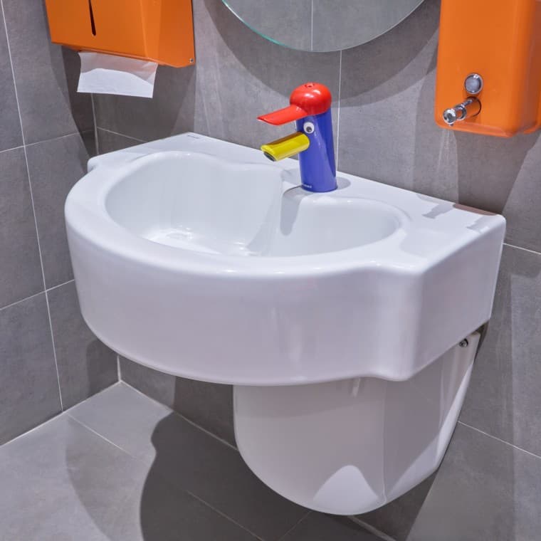 Výrobky z radu Geberit Bambini sa používajú pre deti. (© Oğuzhan Kasar) Výrobky z radu Geberit Bambini sa používajú pre deti. (© Oğuzhan Kasar)