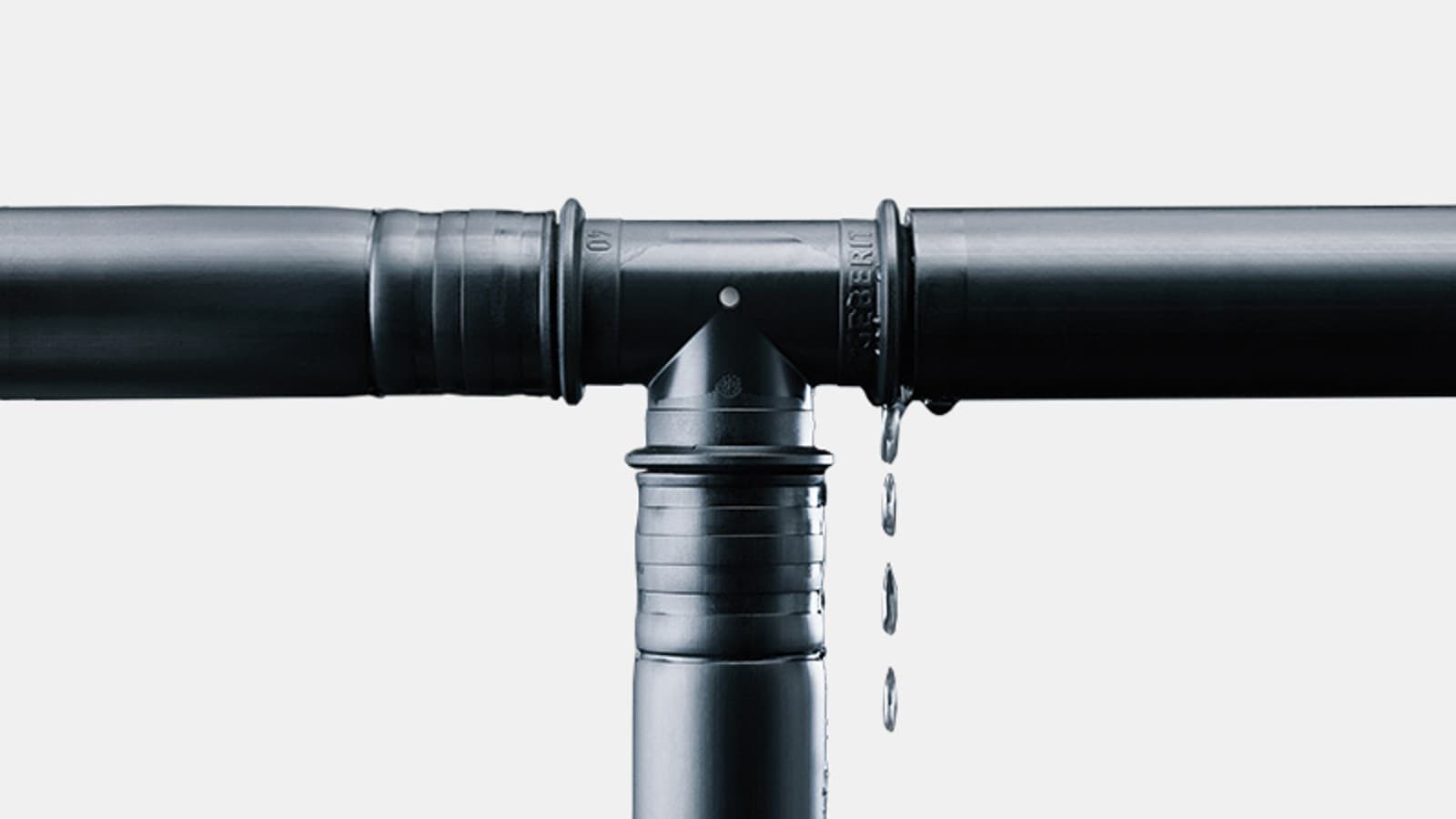 Nezalisované tvarovky Geberit Mepla sa ľahko identifikujú počas tlakovej skúšky Nezalisované tvarovky Geberit Mepla sa ľahko identifikujú počas tlakovej skúšky